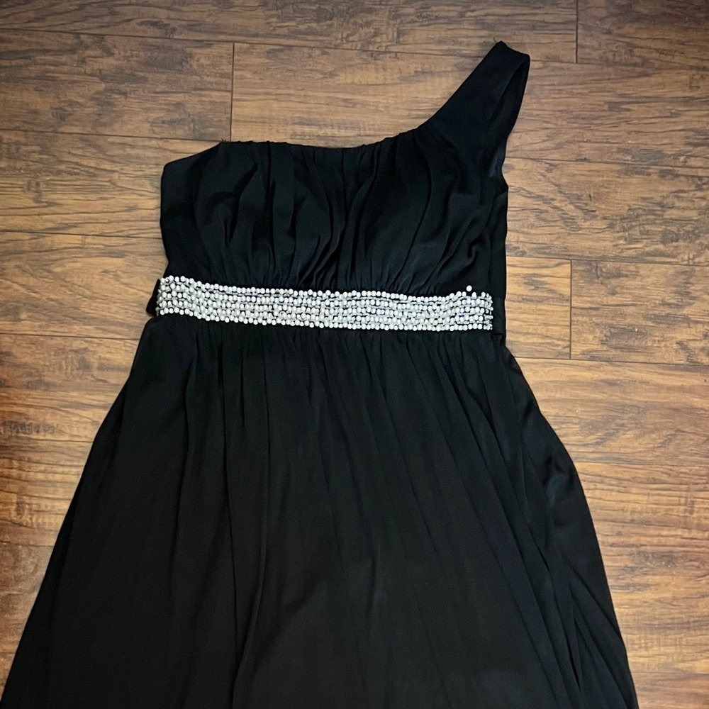 Elegant Black Long Dress - Size Large